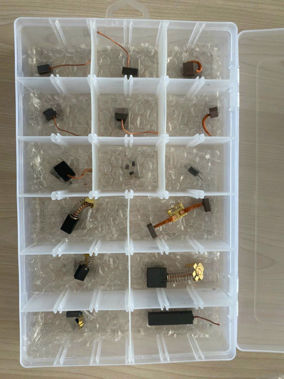 Chổi Than Công Nghiệp Giá Tốt - Chất Lượng Vượt Trội