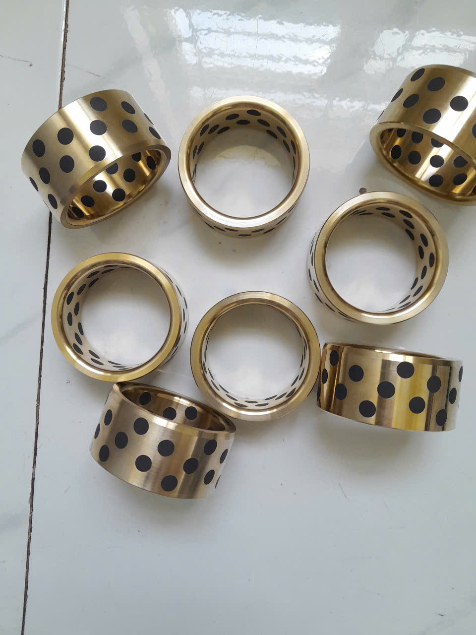 Bạc Đồng Tự Bôi Trơn - Giải Pháp Chống Mài Mòn