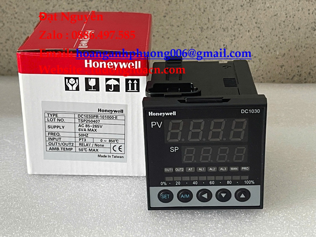 DC1030PR‑101000‑E Bộ điều khiển PID/Nhiệt độ 72×72 mm