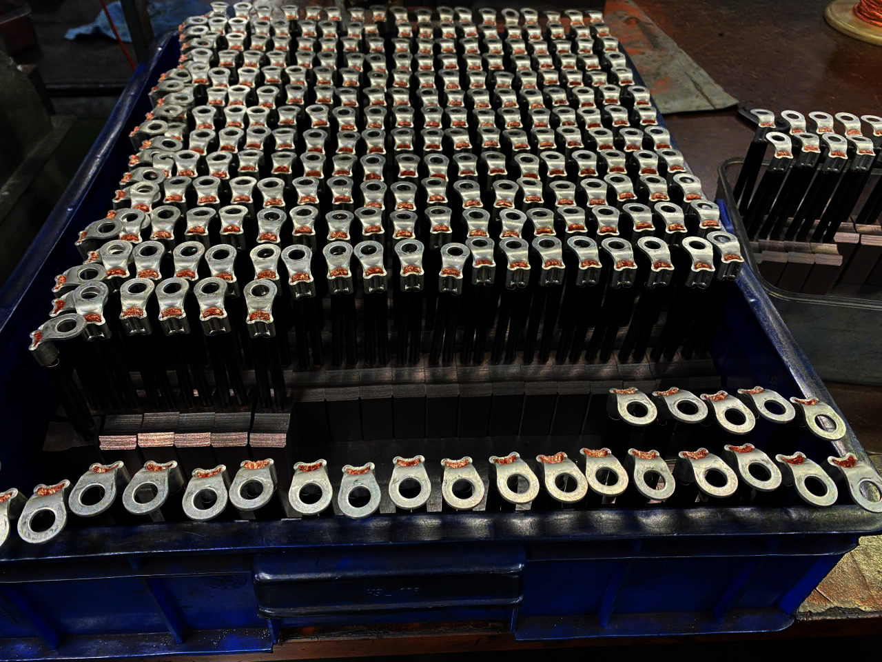 Tổng kho cung cấp chổi than, chổi than công nghiệp